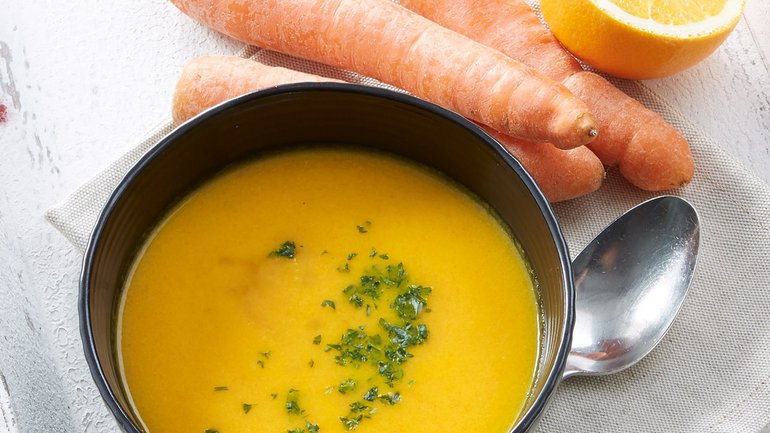 Soupe de carotte à l’orange et au lait de coco